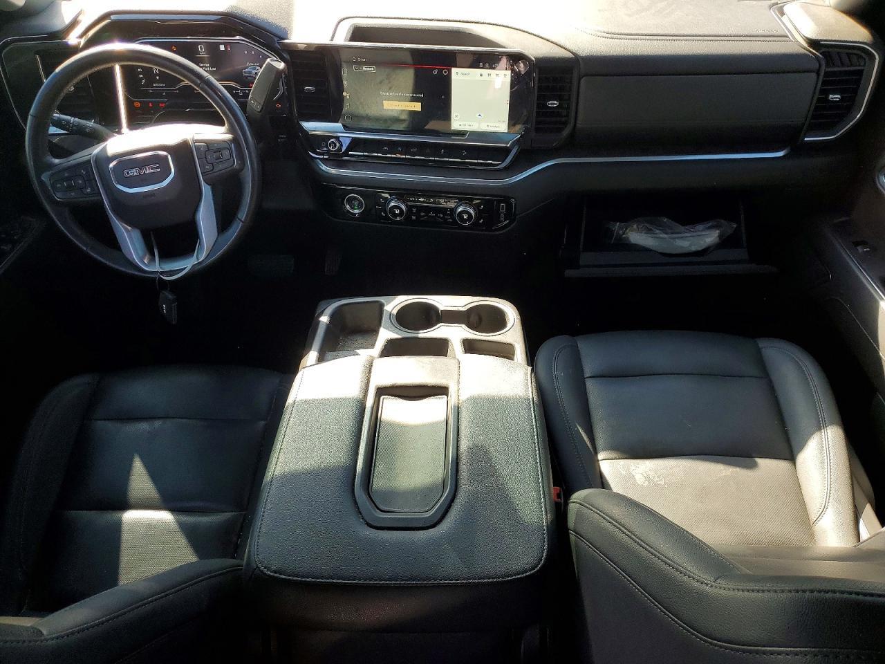 2022 GMC Sierra K1500 SLT