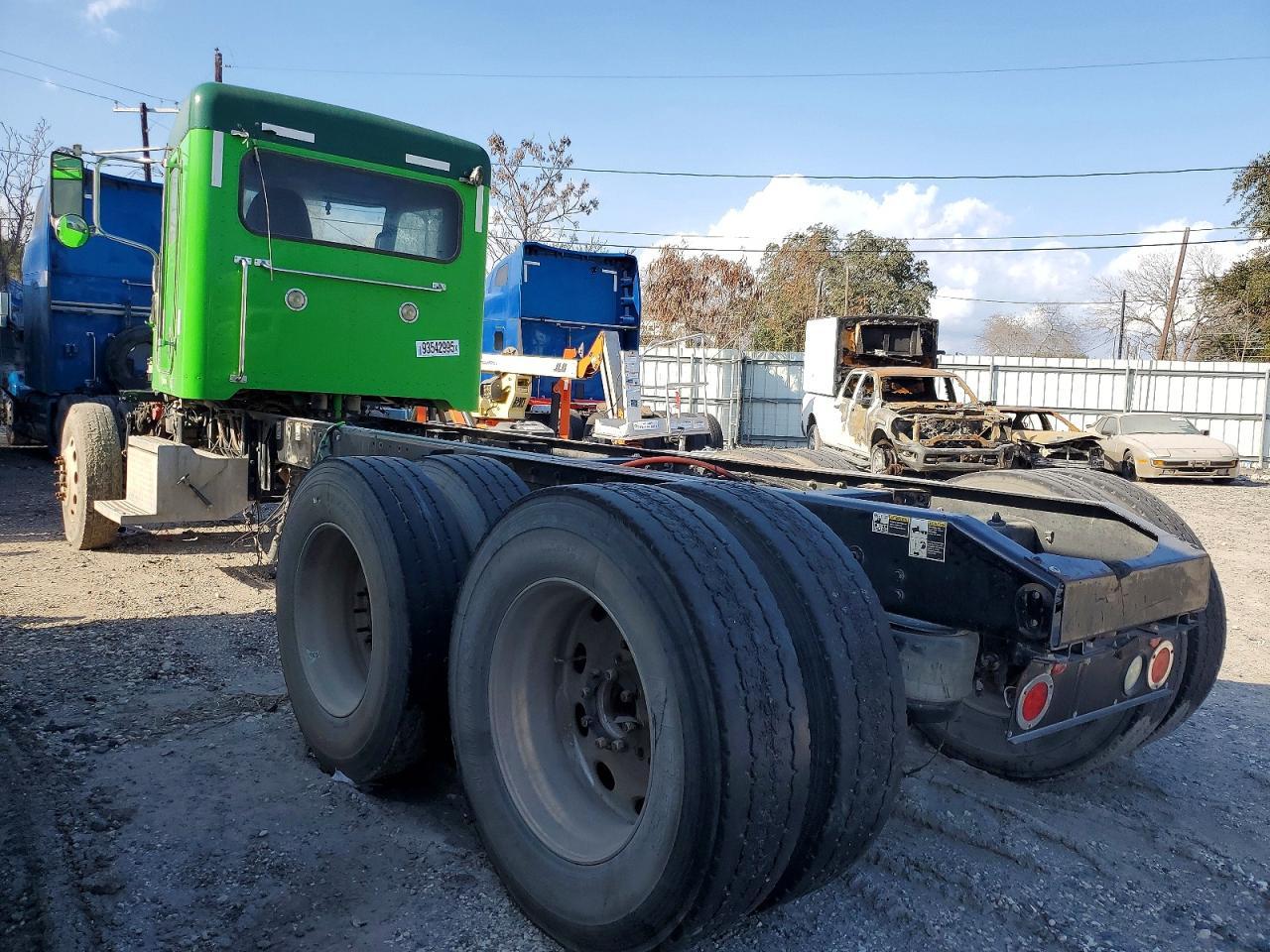 2020 Peterbilt Tractor 2020 Peterbilt 367 Truck Cab AND Chassis