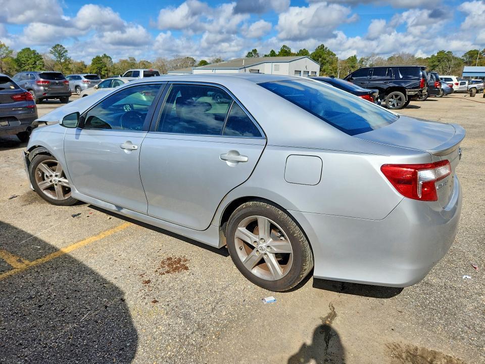 2013 Toyota Camry l