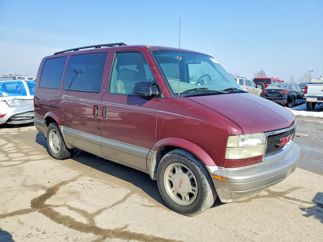 2003 GMC Safari XT