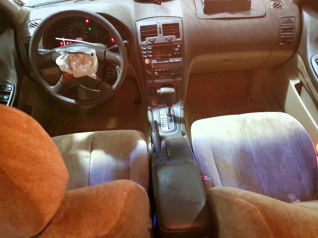 2000 Nissan Maxima gle