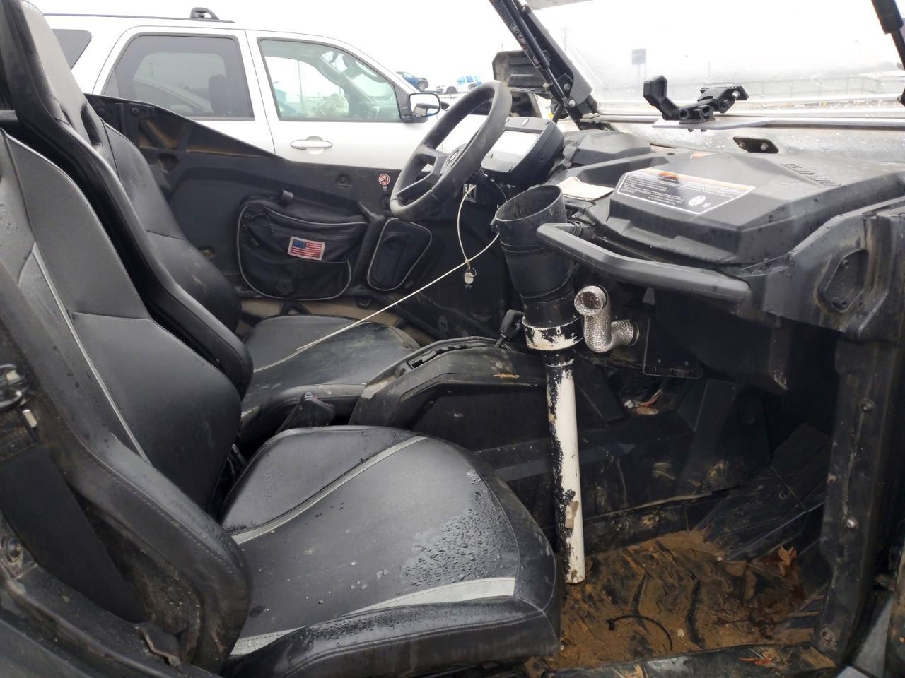 2021 Can-Am Commander Utility Vehicle