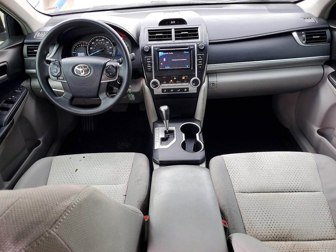 2012 Toyota Camry le
