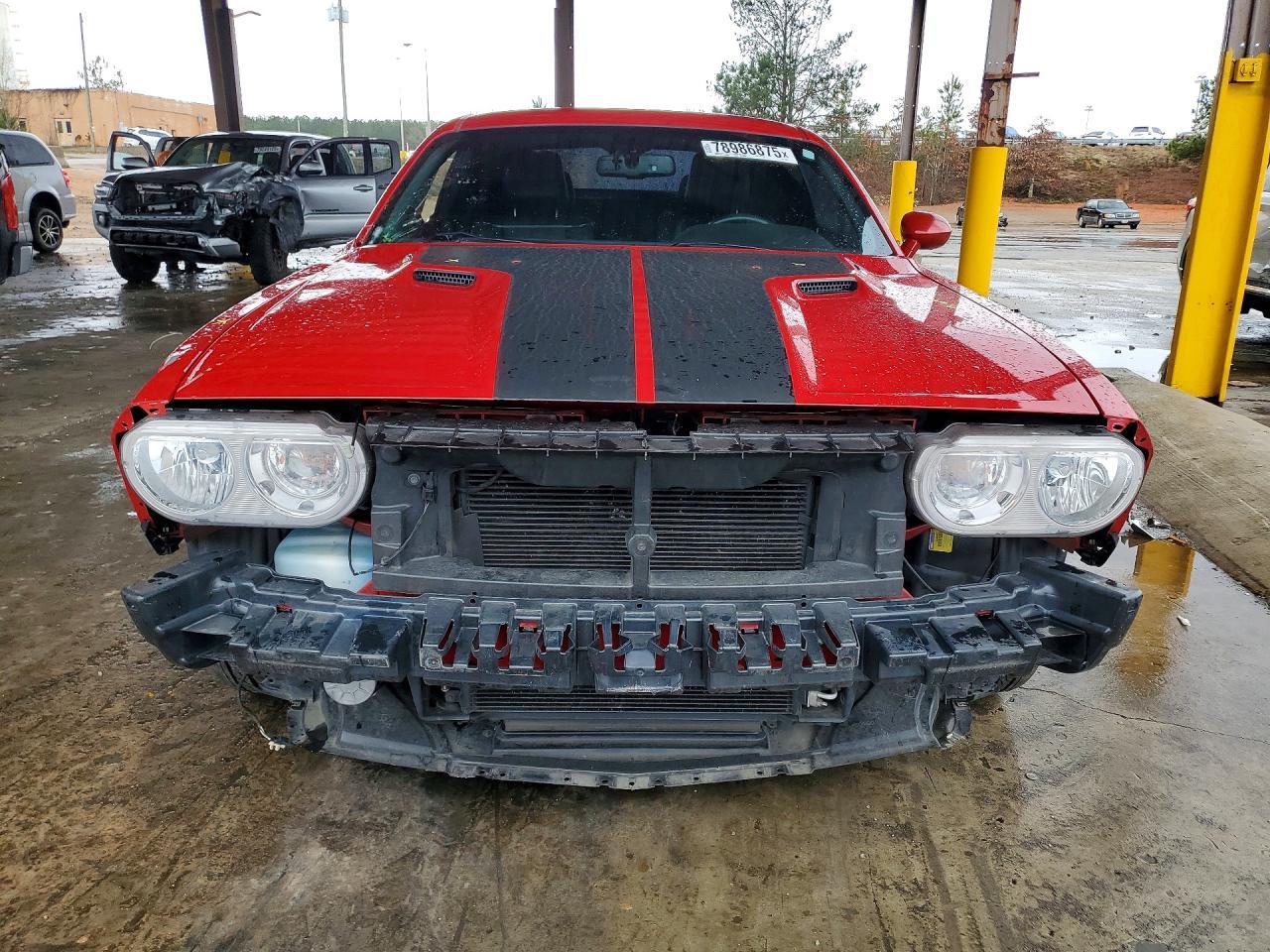 2013 Dodge Challenger r
