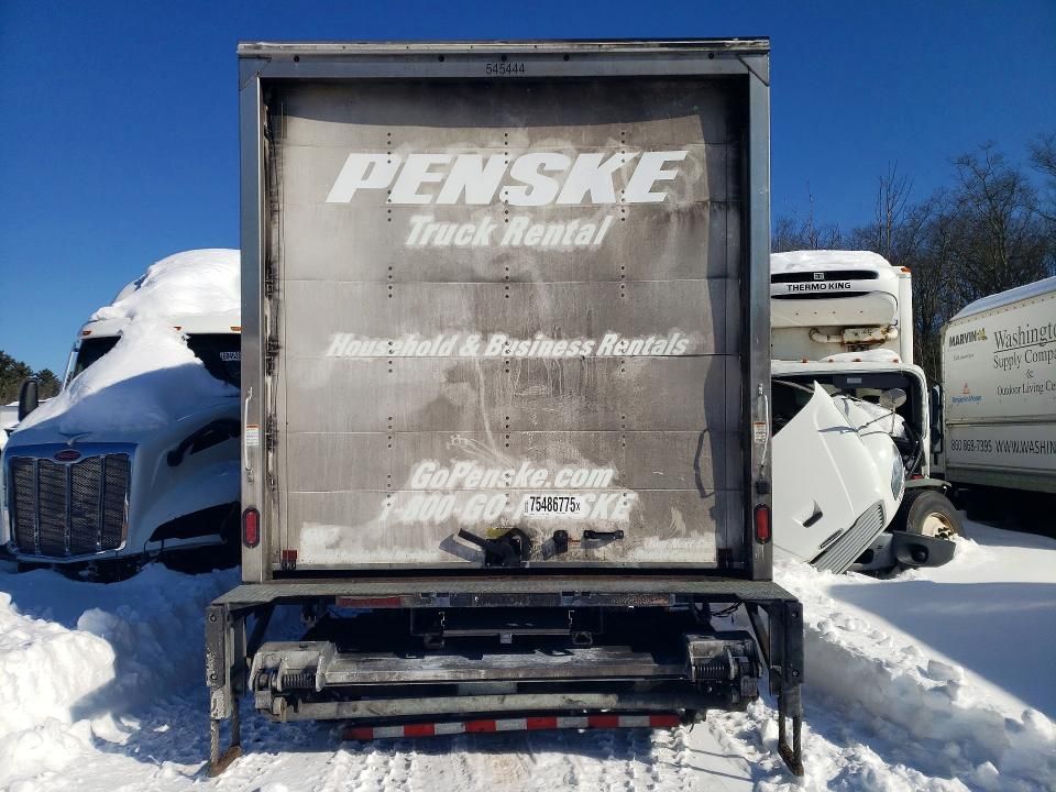 2023 Freightliner M2 106 Med-box Truck