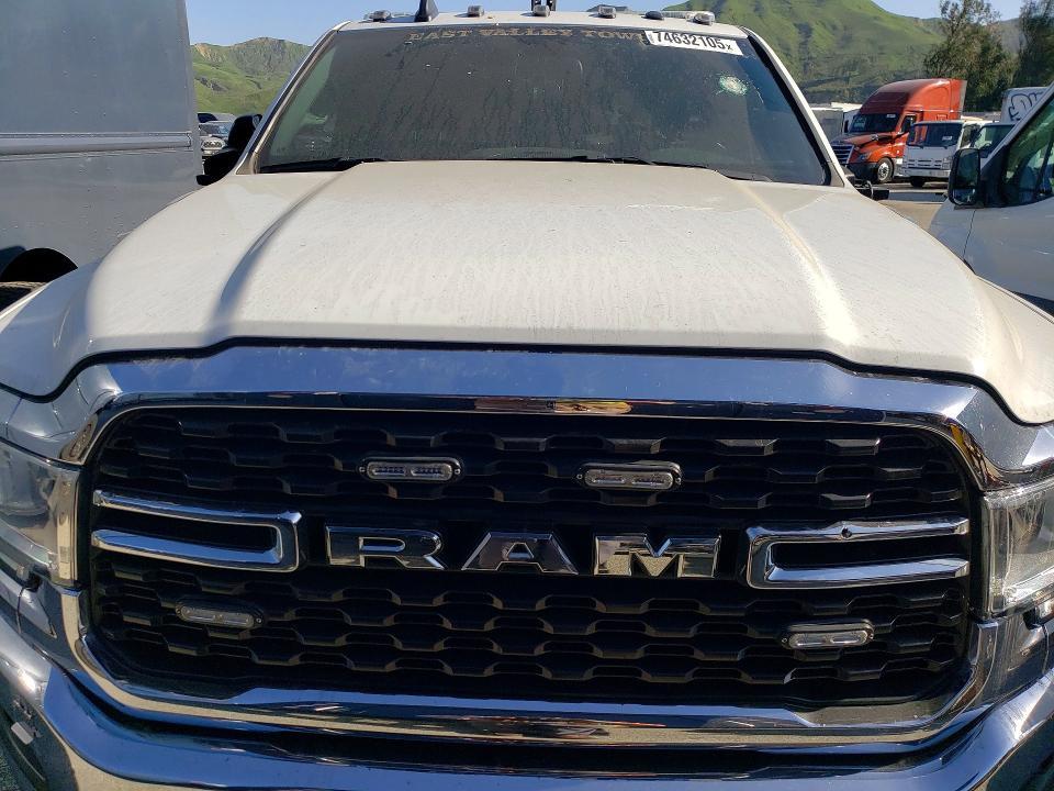 2022 Dodge Ram 5500 tow Truck