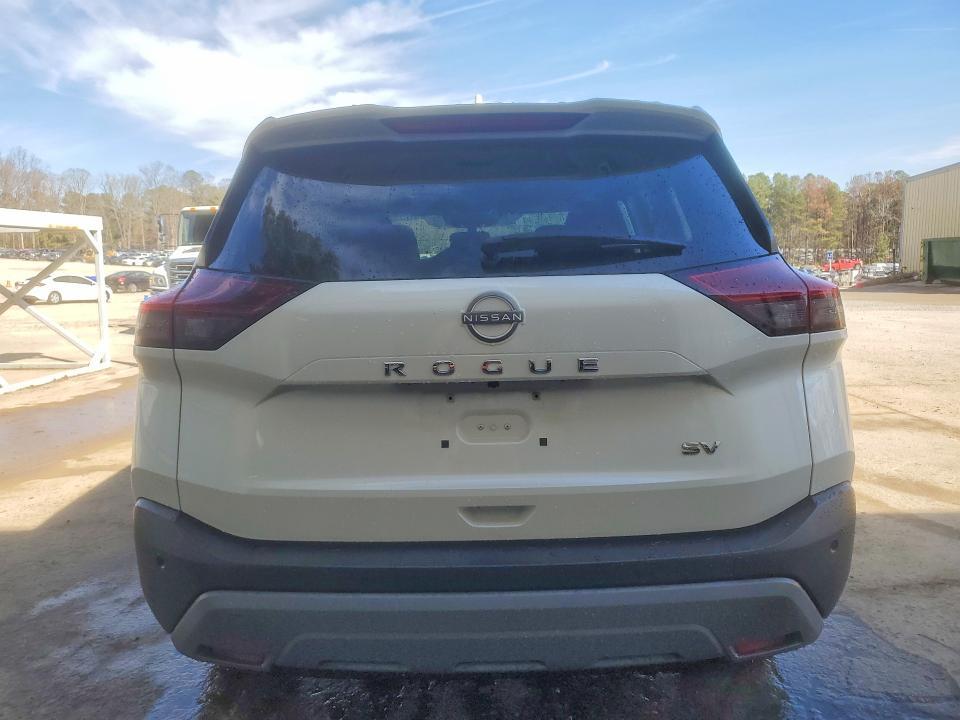 2022 Nissan Rogue sv