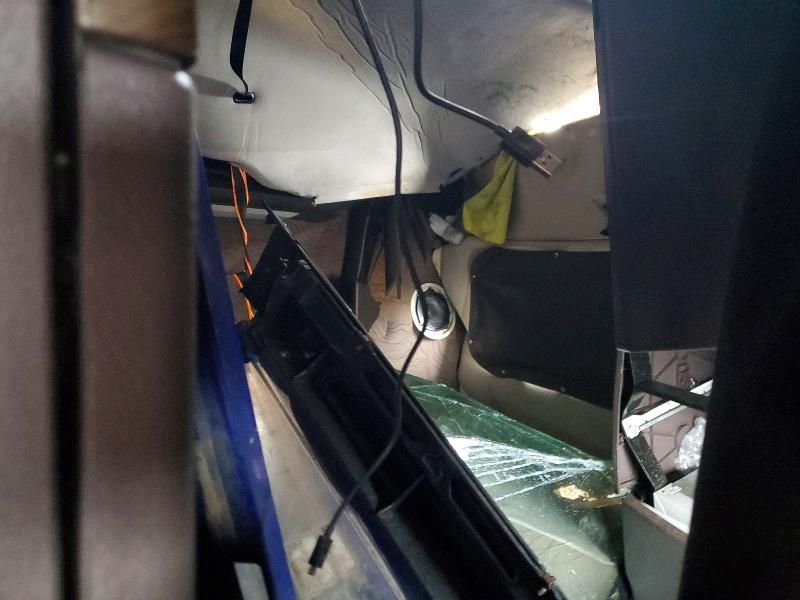 2015 Volvo Vnl Semi Truck