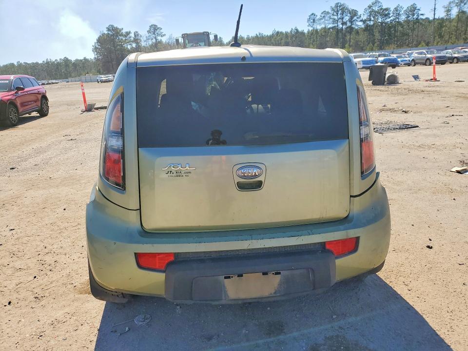 2011 KIA Soul +