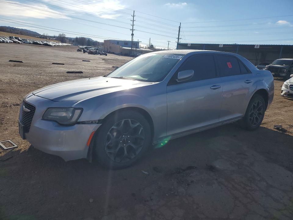 2018 Chrysler 300 s