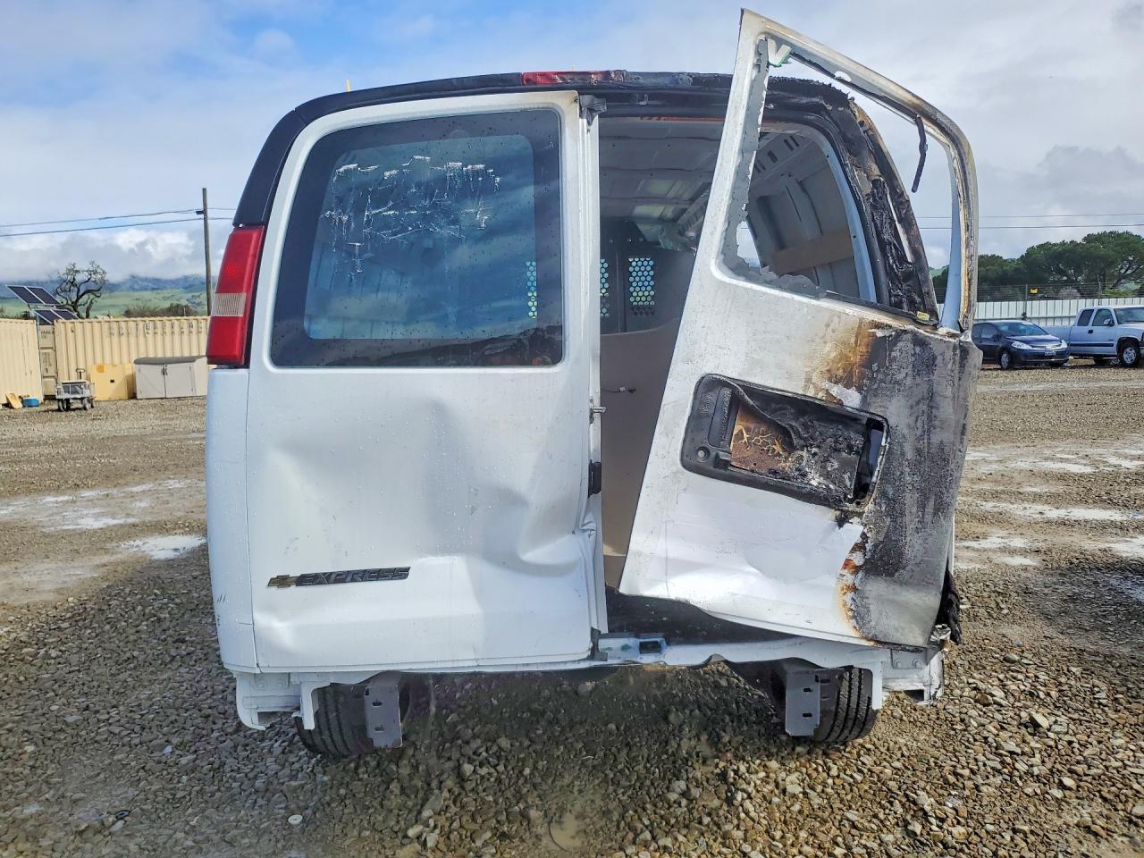 2025 Chevrolet Express G2500