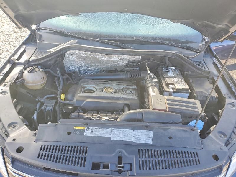 2016 Volkswagen Tiguan s