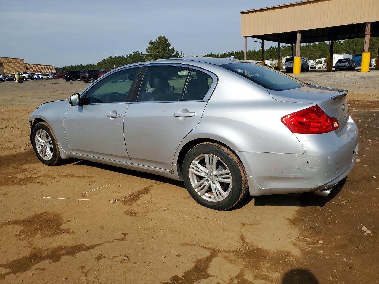 2011 Infiniti G25