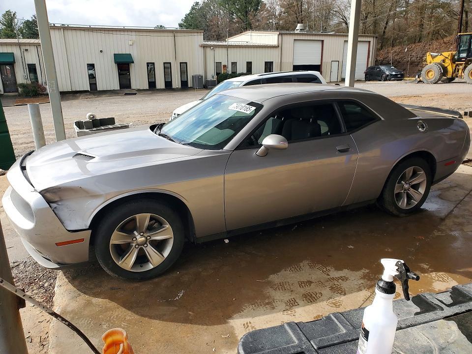 2016 Dodge Challenger sxt