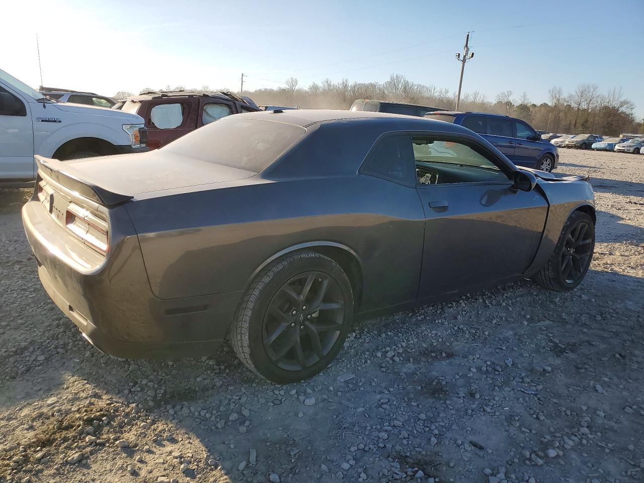 2022 Dodge Challenger sxt