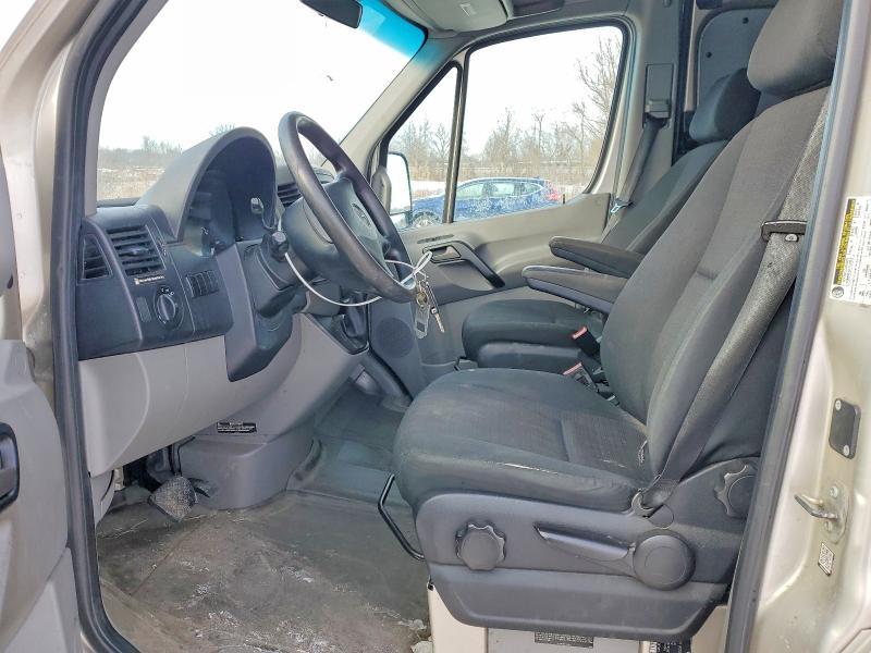 2016 Mercedes-Benz 2016 Mercedes Benz Sprinter 2500 Delivery van