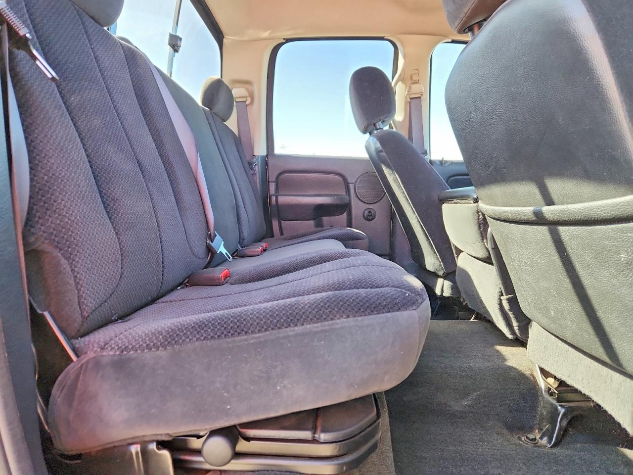 2005 Dodge Ram 1500 st