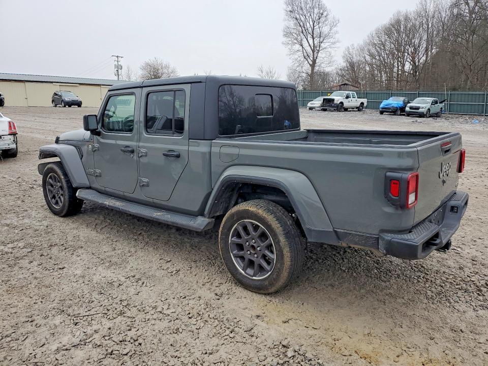 2022 Jeep Gladiator Overland