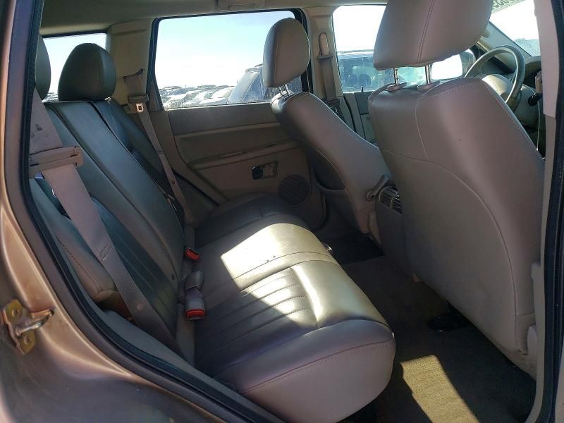 2005 Jeep Grand Cherokee Laredo