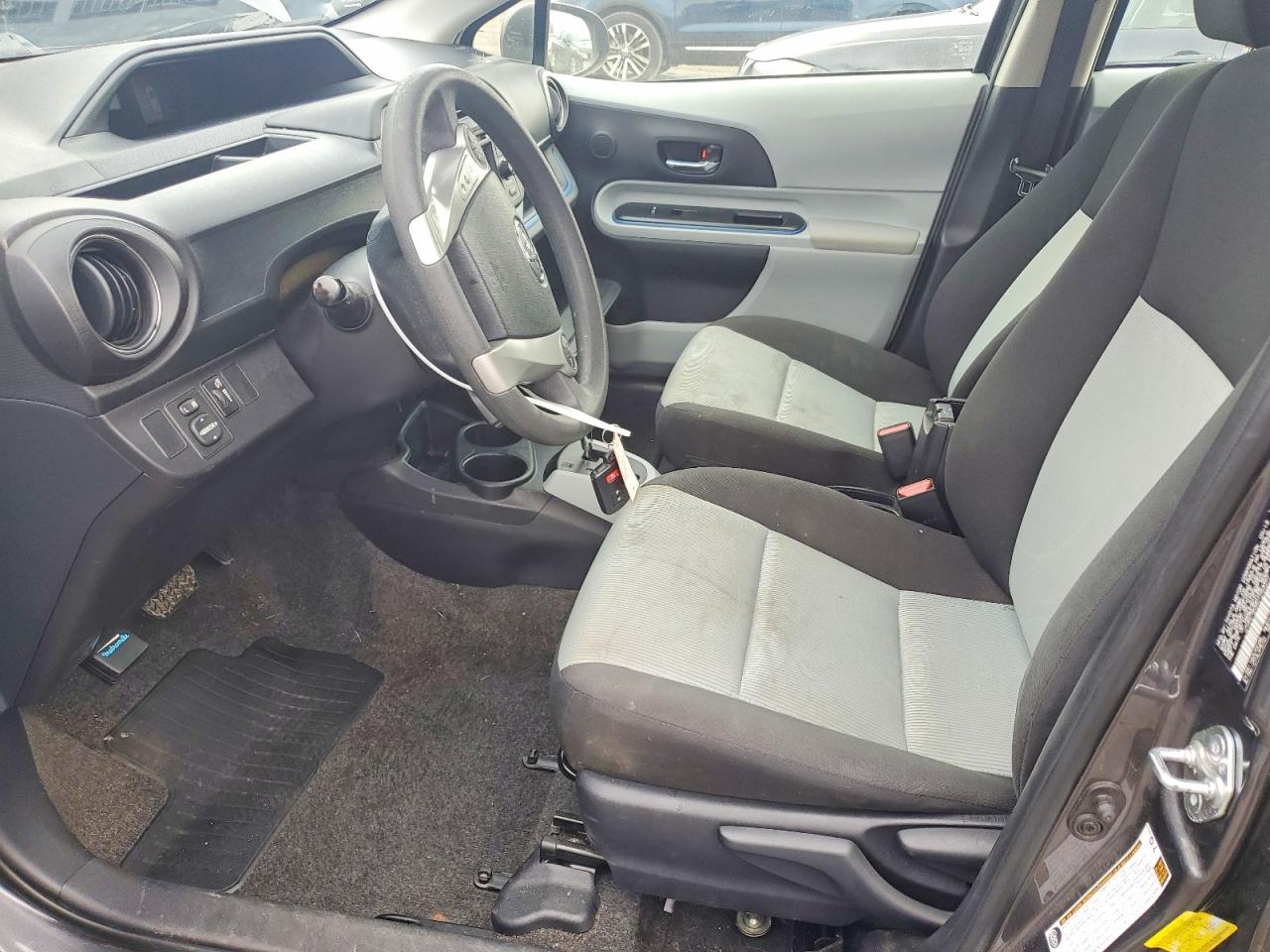 2013 Toyota Prius c