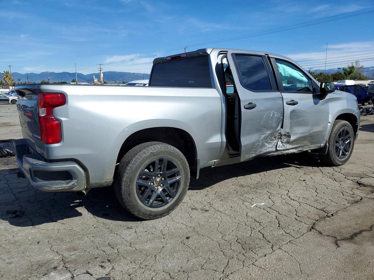 2024 Chevrolet Silverado C1500 Custom
