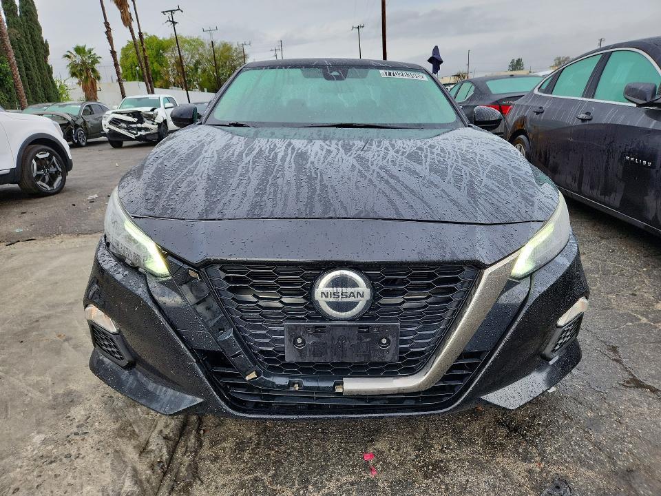 2021 Nissan Altima 2.5 sv