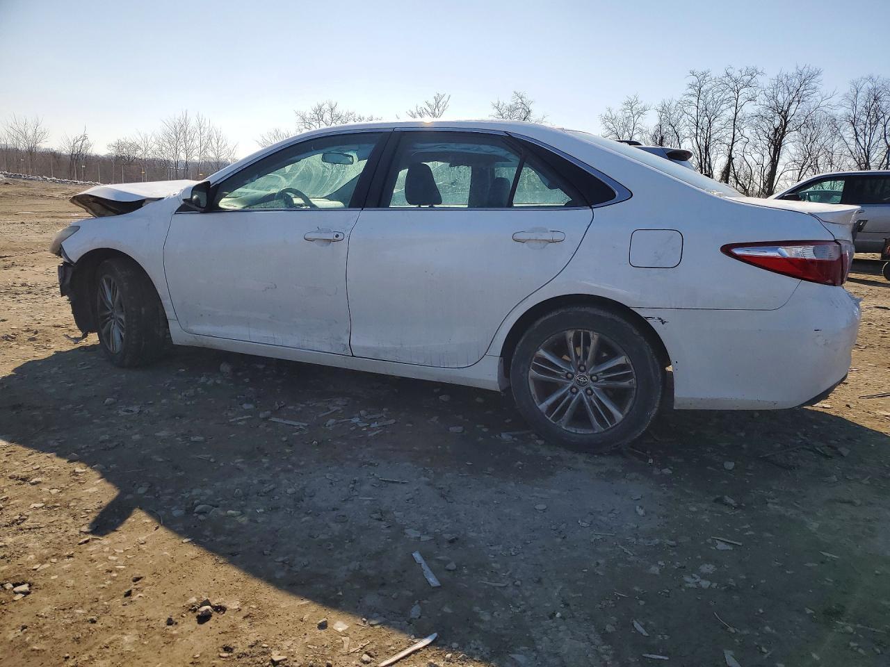 2015 Toyota Camry le