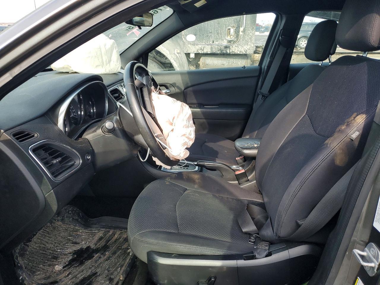 2013 Chrysler 200 Touring