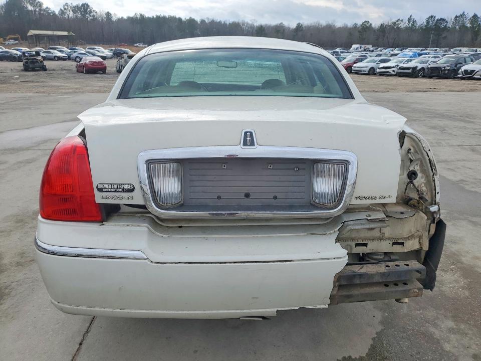 2006 Lincoln Town car Signature