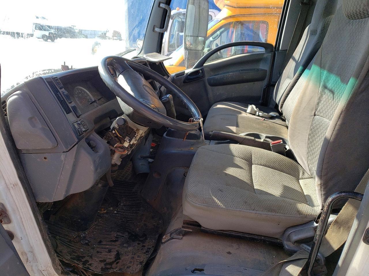 2011 Isuzu NPR