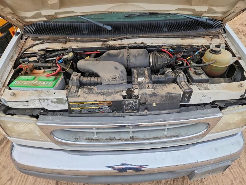 1998 Ford Econoline E450 Super Duty Cutaway Van RV