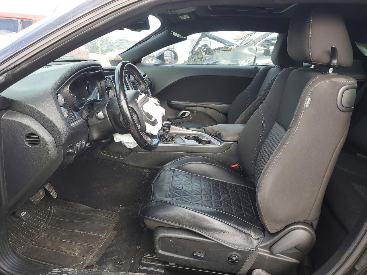 2020 Dodge Challenger sxt