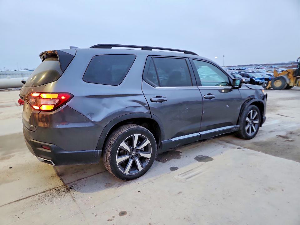2023 Honda Pilot Touring