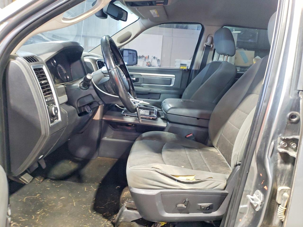 2013 Dodge RAM 1500 SLT