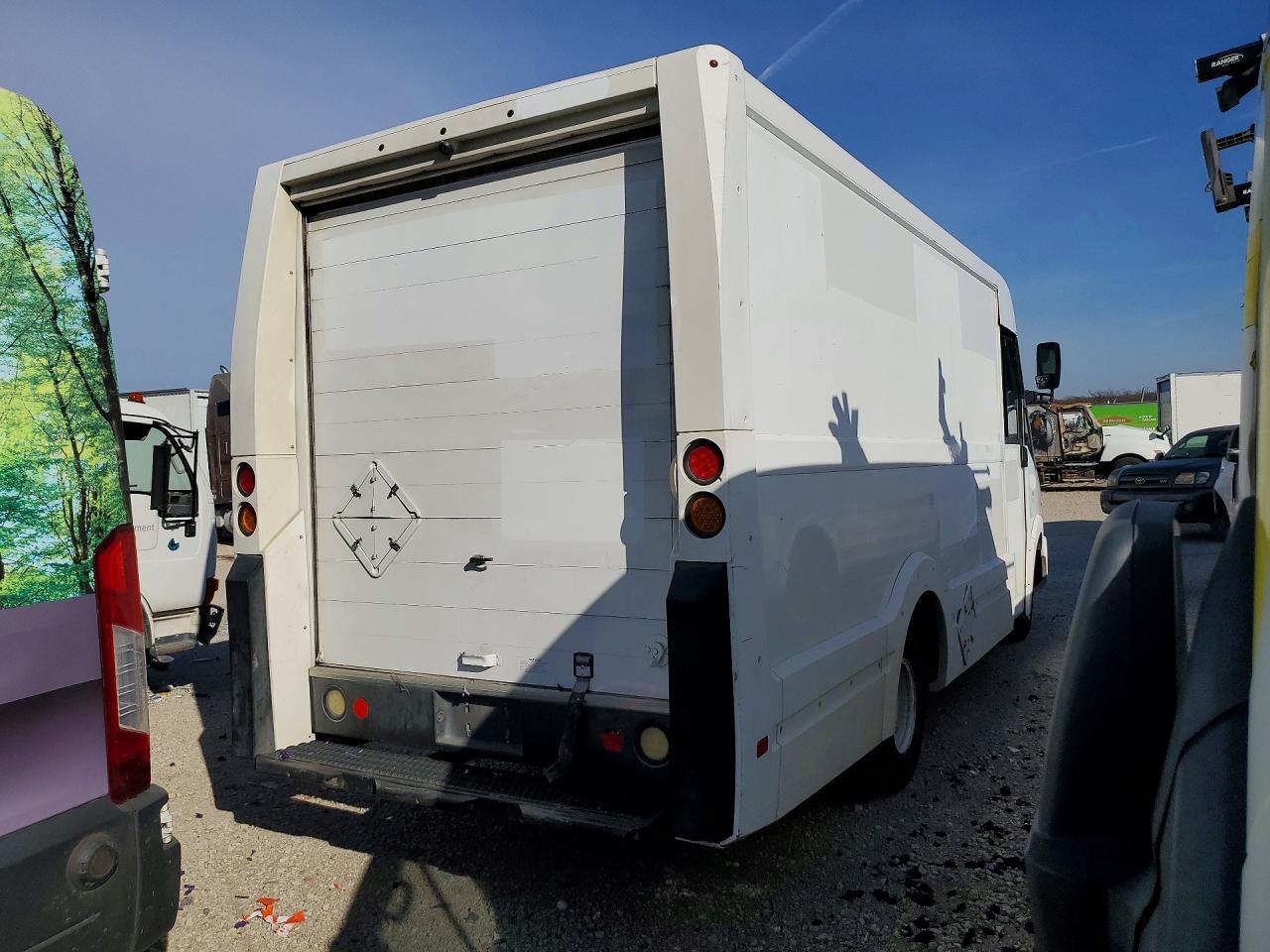 2016 Isuzu NPR Delivery Truck