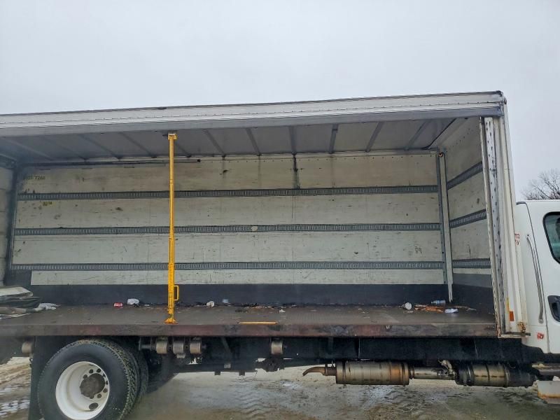 2015 Freightliner M2 106 Medium Duty