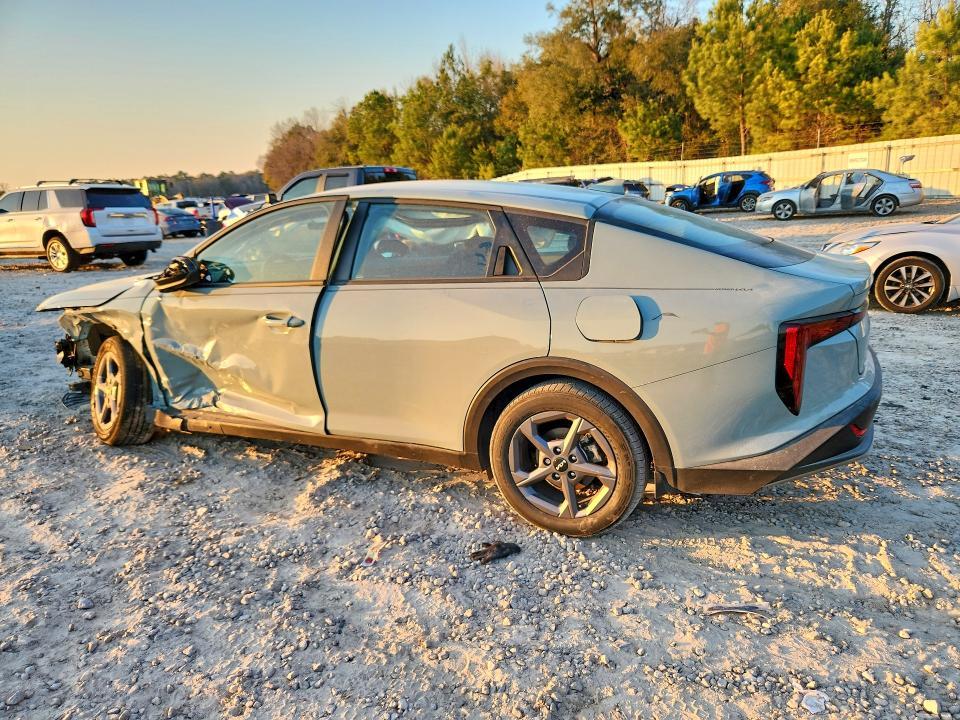 2025 KIA K4 lx