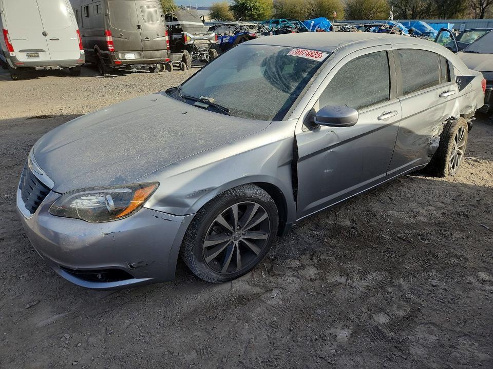 2013 Chrysler 200 Limited