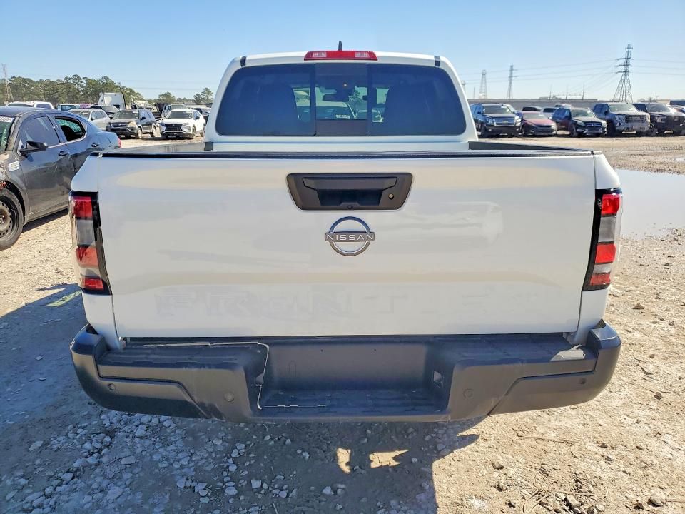 2025 Nissan Frontier s