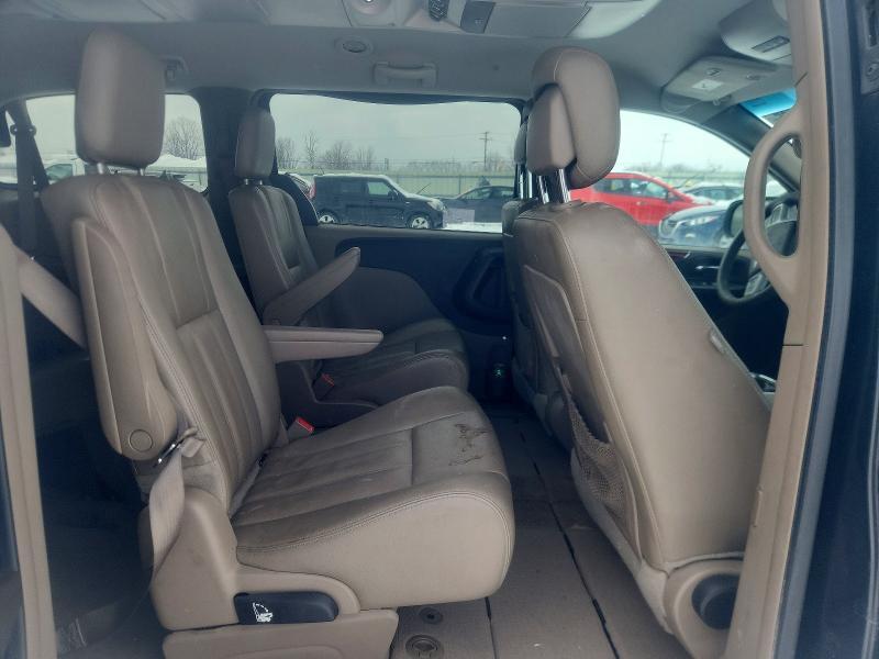 2014 Chrysler Town & Country Touring