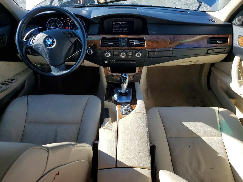 2010 BMW 528 i