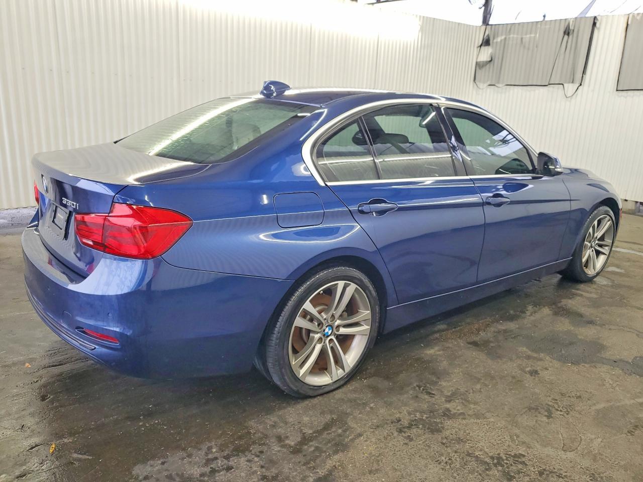 2018 BMW 330 i