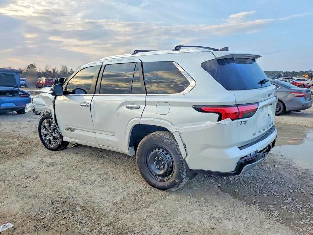 2024 Toyota Sequoia SR5
