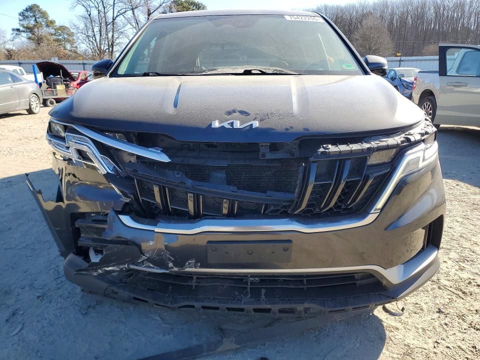 2024 KIA Carnival lx