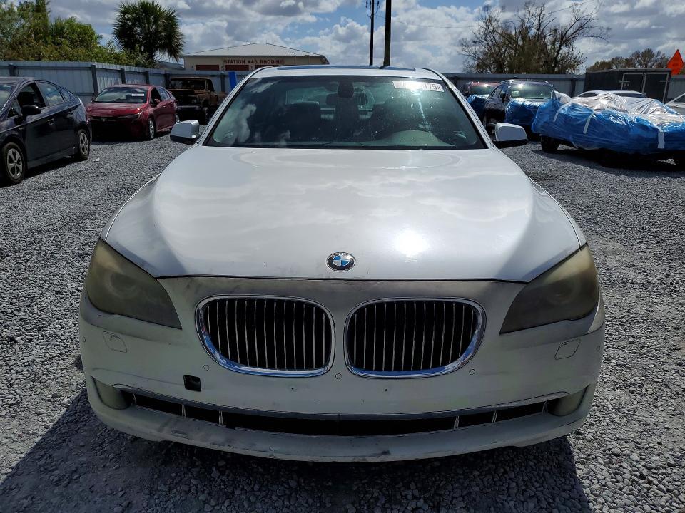 2011 BMW 740 i