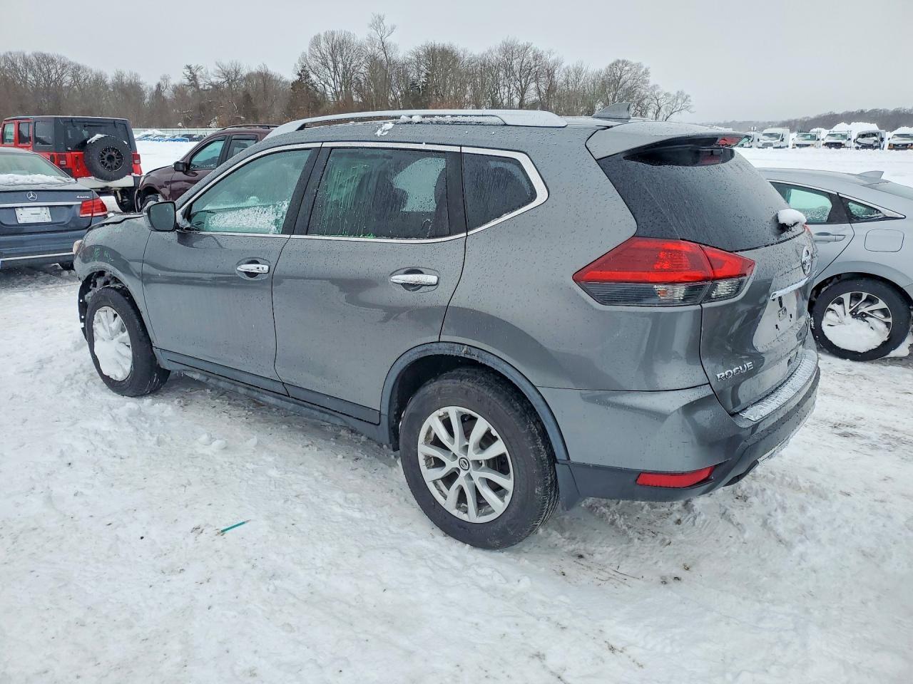 2018 Niss Rogue sv