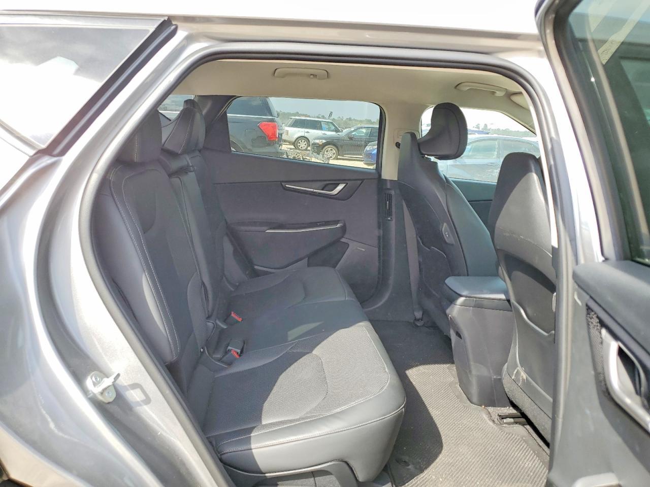 2023 KIA EV6 Wind