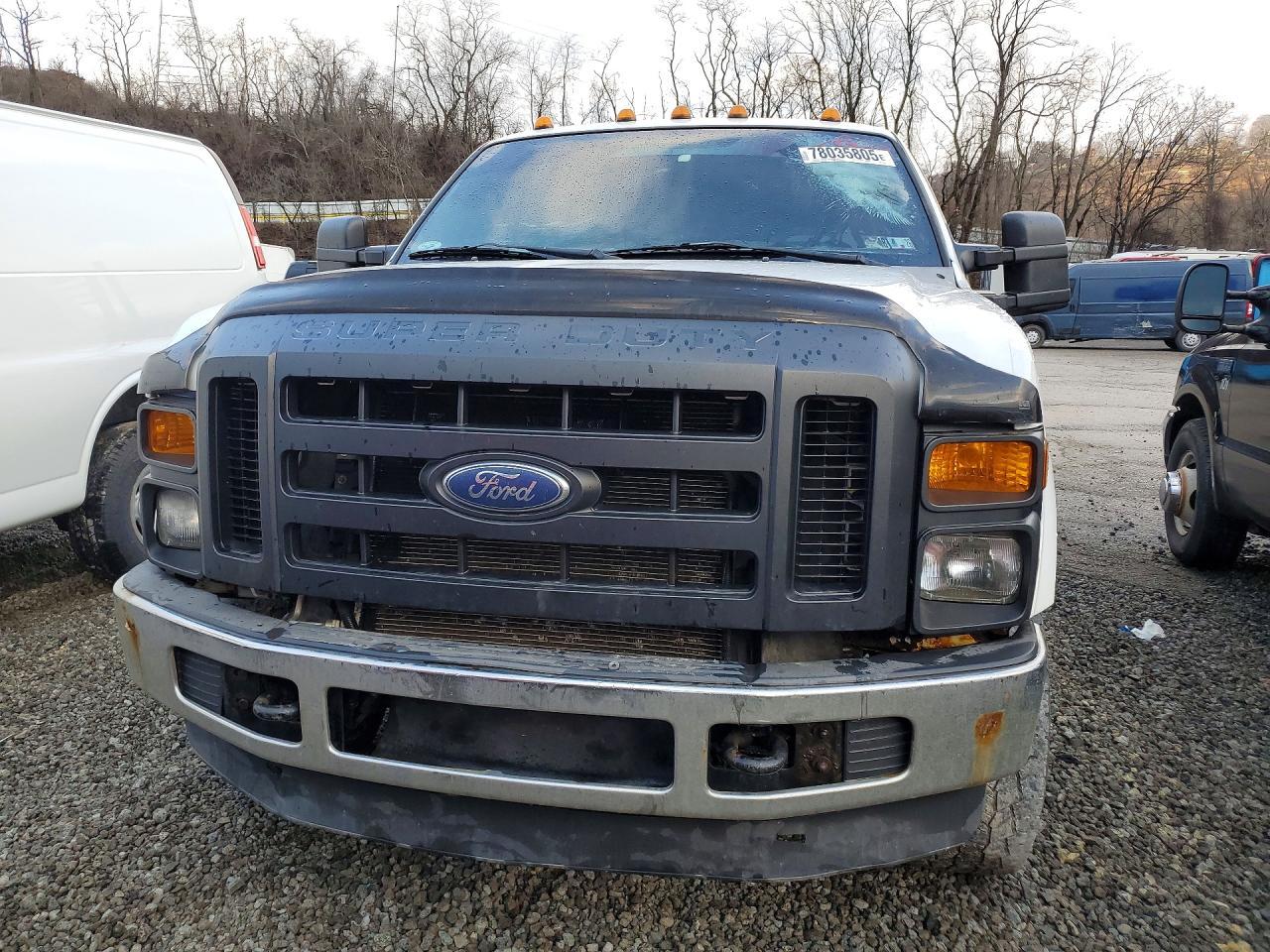 2009 Ford F350 Super Duty Flatbed Truck