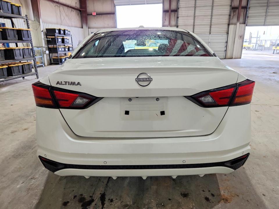 2025 Nissan Altima 2.5 sv