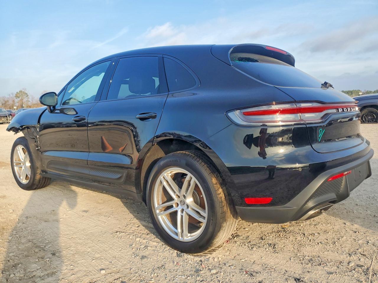 2025 Porsche Macan Base